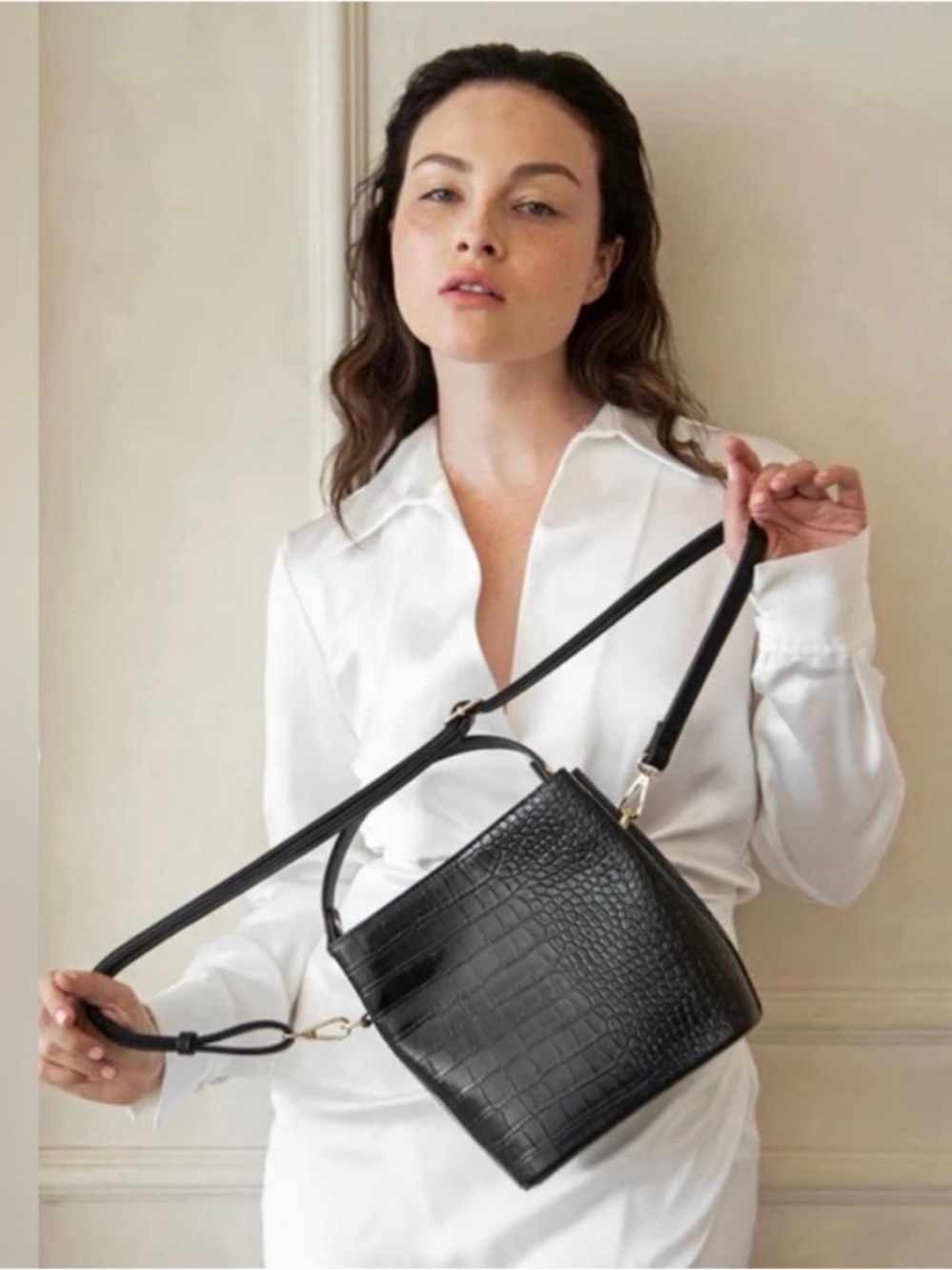 NWT AOTA Black Elena Croc Bucket Bag/Crossbody Black